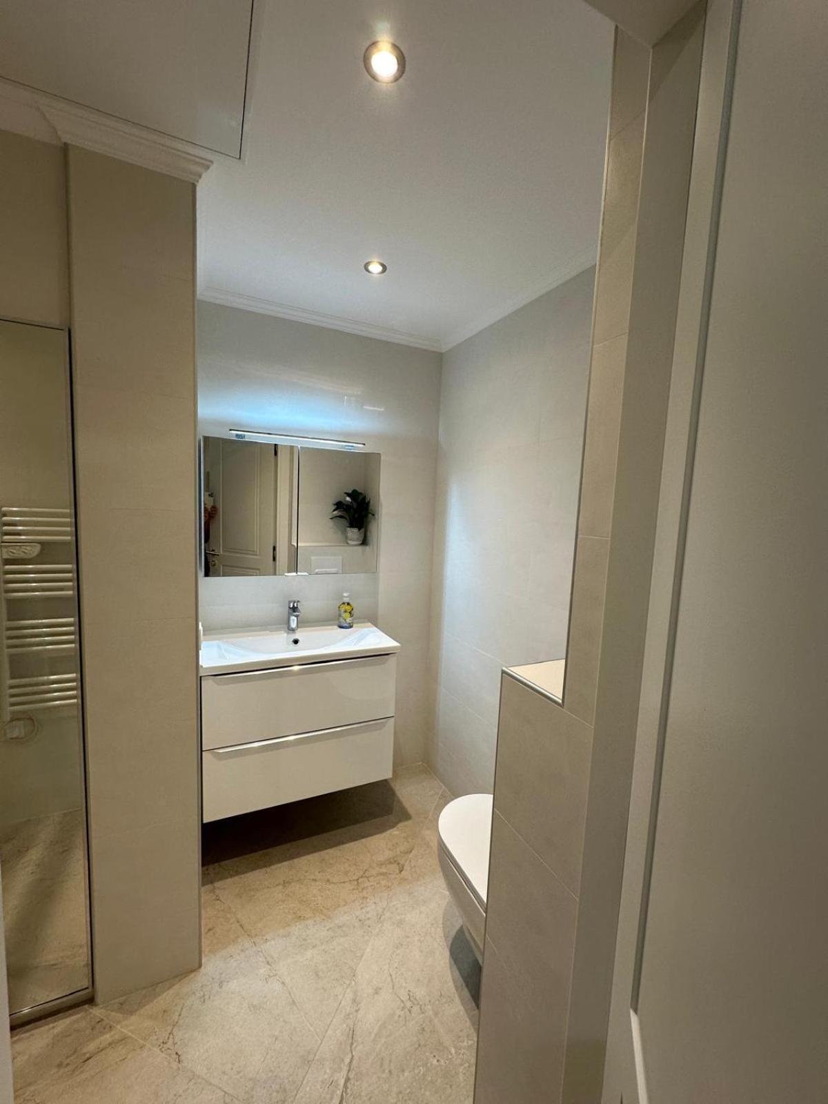 Extraordinaire Grand Studio Au Centre 6 Minutes A Pied De La Plage Et L'Hotel Negresco Nice Exterior photo
